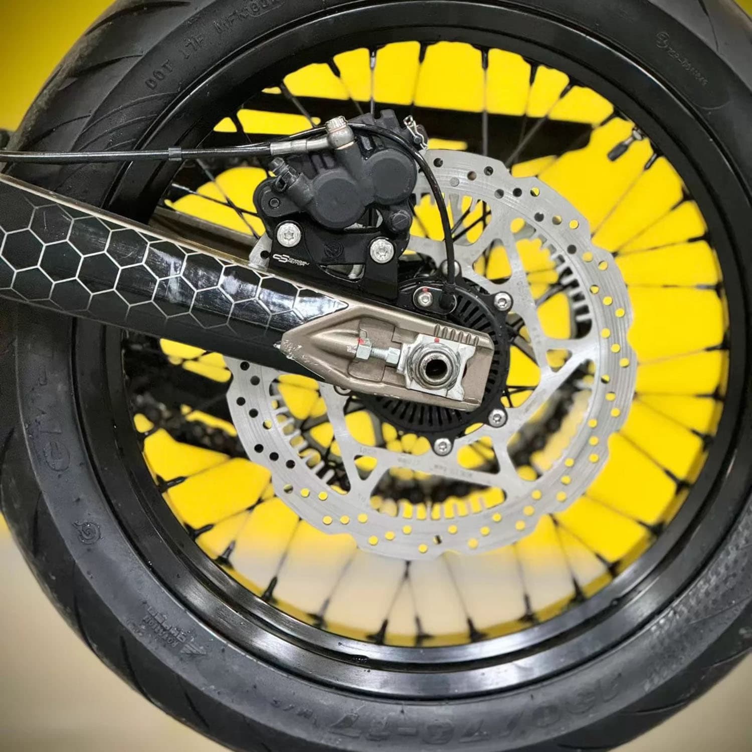 Ultra Bee Complete Brake Upgra - đánh giá và giá Front Rear Brake Caliper Bracket Kit